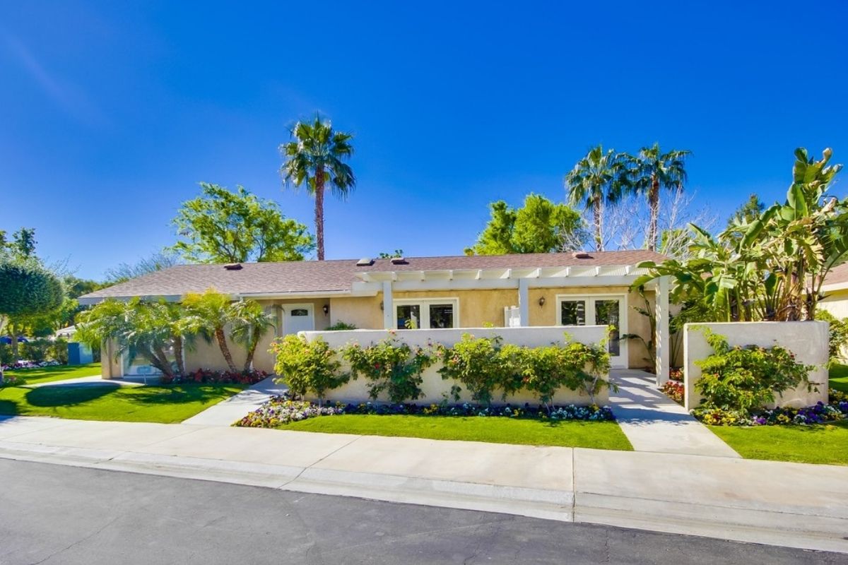 Villas at Emerald Desert RV Resort