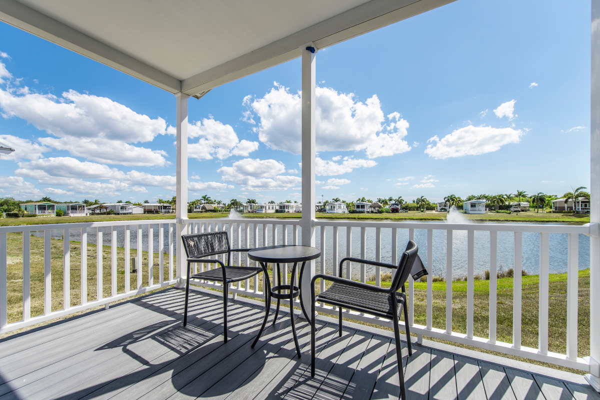 Cottage at Silver Palms with lake view